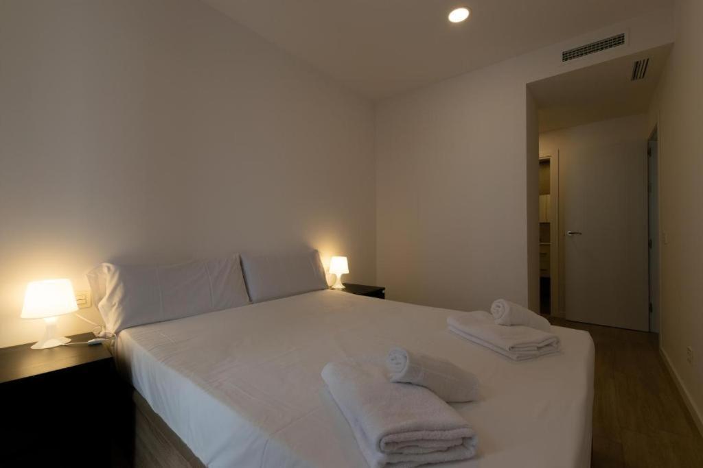 Apartamentos Mercado Central Valencia Luaran gambar