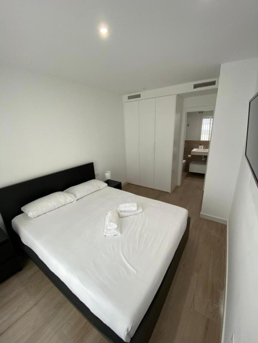 Apartamentos Mercado Central Valencia Luaran gambar